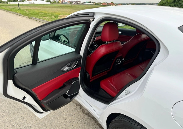 Alfa Romeo Giulia cena 104550 przebieg: 61257, rok produkcji 2019 z Rzeszów małe 211